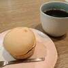 shimaji coffee - ケーキ①桃のタルト(税込900円)
お飲み物①HOT珈琲《浅煎り》(税込600円)
(ペルー・ラ・イゲラ)
トロピカルな果実感のある甘み、仄かな苦みと微かな酸味とが合わさり良い味わい