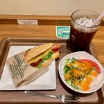 ダイワロイネットホテル - 料理写真:Gセット レタストマトドッグ