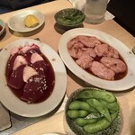 炭火焼 ゆうじ - (左)ハツアブラ (右)シビレ