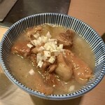 炭火焼 ゆうじ - もつ煮込み