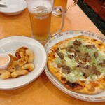 サイゼリヤ - 野菜ときのこのピザとポップコーンシュリンプ
