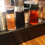 市々ラーメン - 卓上調味料