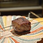 まとい 銀座 - (ﾟ∀ﾟ)キター炭火焼きでぷっくりした神戸牛サーロイン