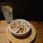 餃子とスパークリング バブルス - ピザ餃子