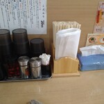 中華そば たかばん - 卓上