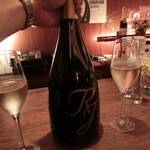 シャンパン&醤油バー フルートフルート - ■３周年記念コースの１ドリンクはこれ。マグナムボトルのレアシャンパーニュだ。