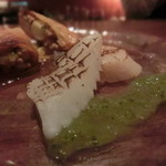 シャンパン&醤油バー フルートフルート - ■アオリイカとホタテの軽い炙り　きゅうりのソース