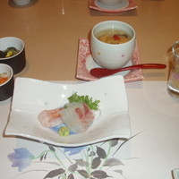 函館うに むらかみ 日本生命札幌ビル店 - 前菜、お造り、茶わん蒸し、雲丹