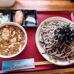 淳真 - ピリ辛つけそば（太打ち）