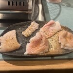 立食焼肉 一穂 - 