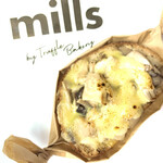 ミルズ バイ トリュフ ベーカリー - 料理写真:3種のきのこのタルティーヌ