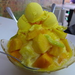 玉井芒果冰 有間冰舖 - マンゴー純度の高い濃厚アイスも３玉・・もう、笑っちゃうほど幸せ！