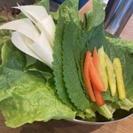 タレ焼肉と包み野菜の専門店 焼肉くるとん - 