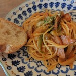 ニムカフェ - パスタランチはナポリタン、味付けは甘い