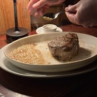 カルネジーオ イースト - 
