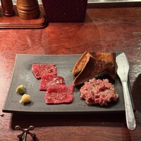 カルネジーオ イースト - 