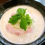 豚白湯創作麺処 友池 - 