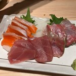 地酒ト魚ト肴 酒肆 魚や - ・雲丹醤油とすだち煎り酒で食べるお造り３点盛り