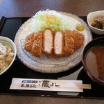 Tonkatsu Fujiyoshi - 満腹とんかつ定食