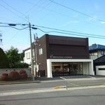 洋菓子のシャルム - 遠いし、ズレてるし・・。