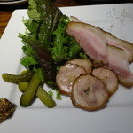 タケル クインディチ - 自家製ベーコンとスモークチキン