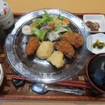 マキバ スタイル - ・「自家製本まぐろメンチカツ&白身魚&かきフライ＋茶碗蒸し(¥950＋¥100)」