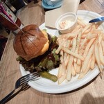 タチヒビーチ那須 - チーズバーガー完成品