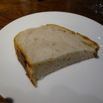 タケル クインディチ - 自家製のパン