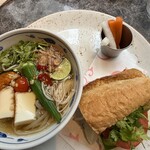 THE PIG ＆ THE LADY - 