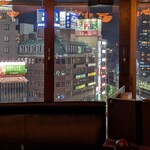 TRAD BAR ESPRIT 三宮店8F - 窓から見えるビルは震災の時も倒れなかった！