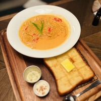 梅田 ワーフ - 生雲丹の濃厚クリームパスタ