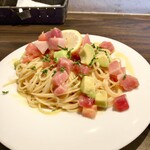 ピッツエリアバール　CACTUS　D'ORO - ・天然南マグロとアボカドの冷製ペペロンチーノ　生パスタ（乾麺に変更）（￥1,700）