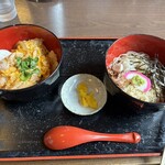 甚六 - 料理写真:親子丼セット1000円見た目よりボリュームあるかも