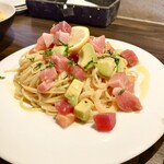 ピッツエリアバール　CACTUS　D'ORO - ・天然南マグロとアボカドの冷製ペペロンチーノ　生パスタ（乾麺に変更）（￥1,700）