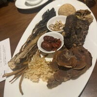 カントニーズ 燕 - 