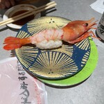 根室花まる - 大ボタン海老、ミソまで吸えます。プリプリです。