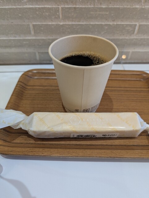 ハナ エアポート ショップ＆カフェ（似内） &ndash; 花巻空港でくつろげるカフェ