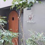 314399668 - 