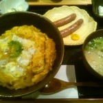 とんかつ いわい - 久々に黒豚のかつ丼(1500円・ソーセージは別)