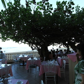 Hau Tree Lanai Restaurant_2