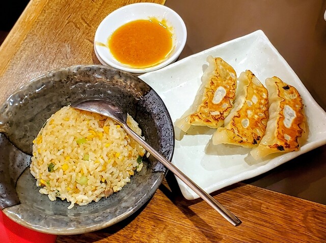 新潟らーめん 無尽蔵 味噌と出汁 なとり家（にいがたらーめん むじんぞう みそとだし） - 杜せきのした（ラーメン）の写真