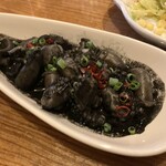 島おでん たから - イカゲソ墨炒め