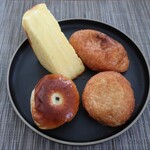 カトレア - 元祖カレーパン、辛口カレーパン