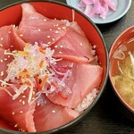 みなと市場 小松鮪専門店 - 中トロ丼