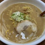 ラーメン しろくま - 味噌ラーメンどんぶりデカっ！