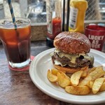 THE GREAT BURGER - グルメバーガー店いろいろ行くけど、大きさ大き目な気がする。