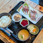光る海 - サンマ刺定食