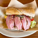 Cafe Hanamori - 料理写真:BLTサンド