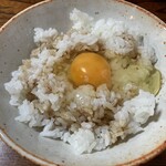 中華そば一歩 - 卵かけご飯　個人的には普通