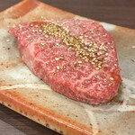 黒毛和牛焼肉 柳生 - 厚切りロース